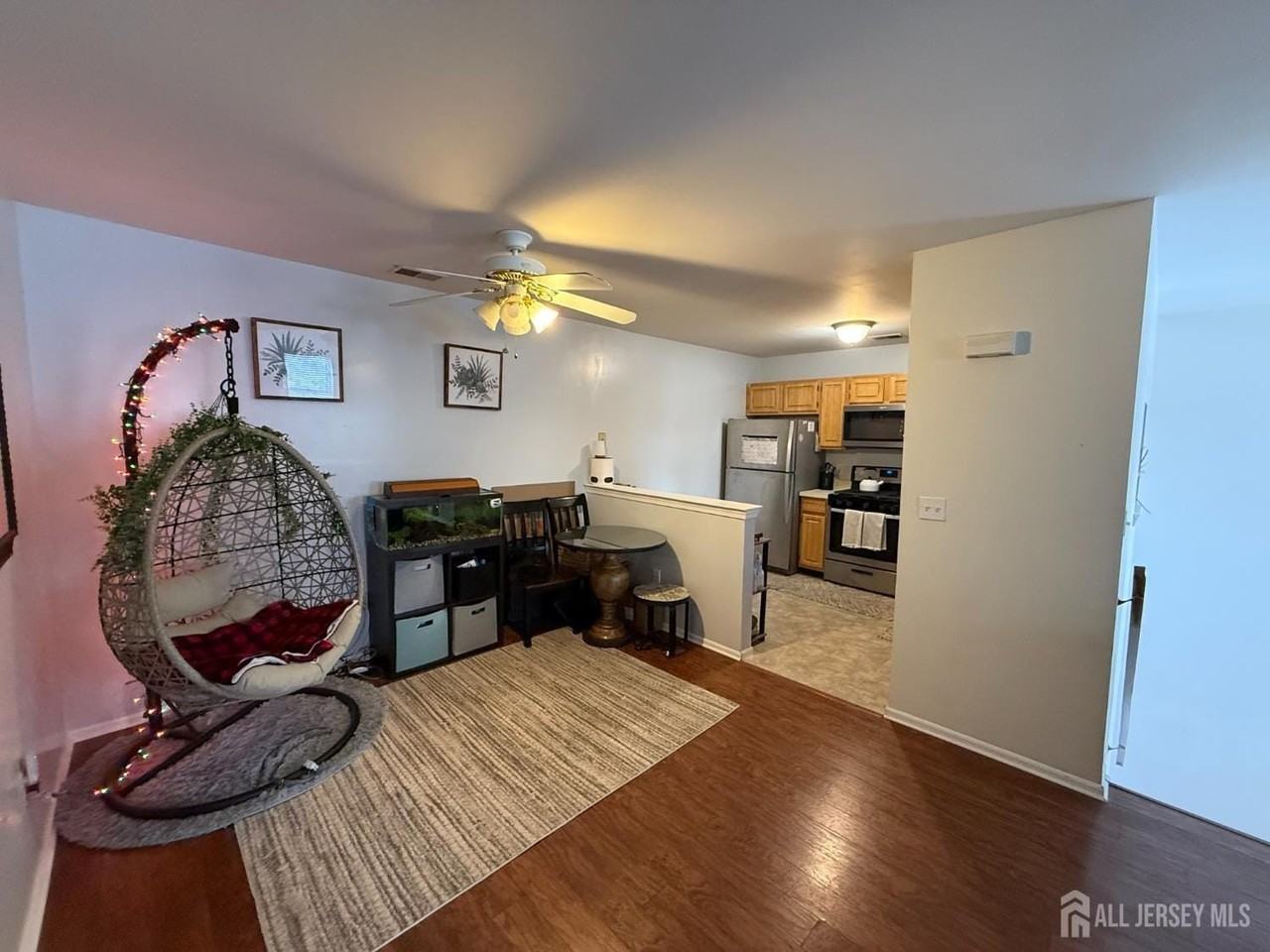 333 Bowler Ct - Photo 7 of 13