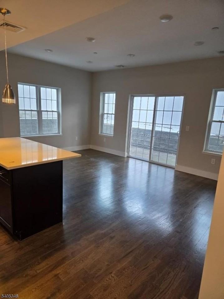 59 Willet St #1 - Photo 4 of 20