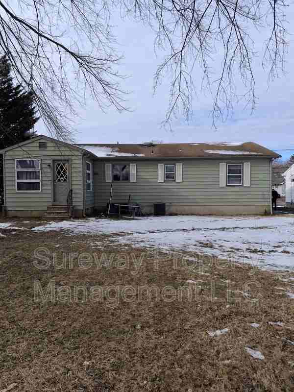 486 Mercer St - Photo 3 of 4