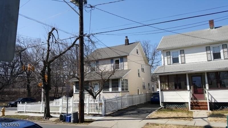 204 Spruce St - Photo 5 of 24