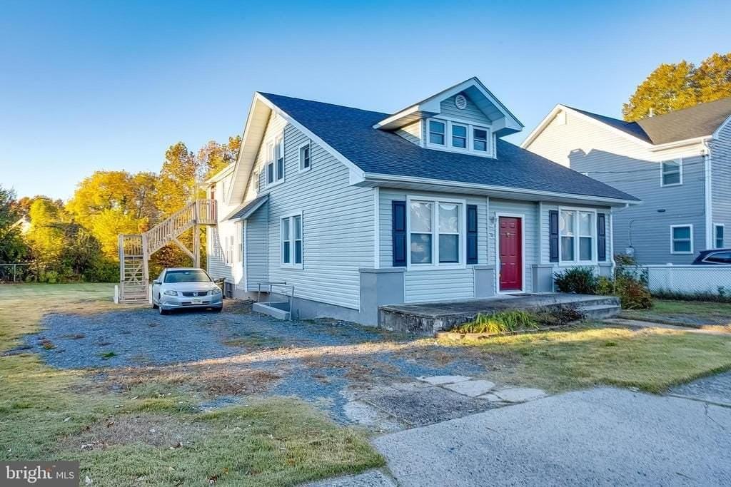 7-B Dresser Ave #1 - Photo 2 of 18