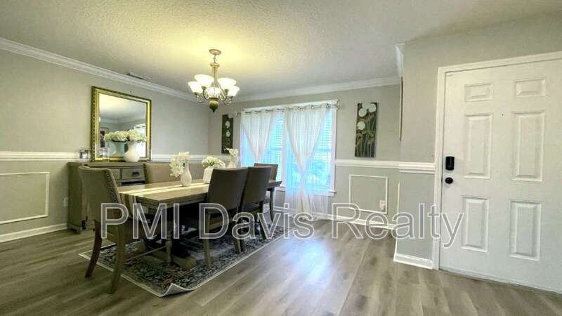 11814 Lindsey Lake Dr - Photo 3 of 36