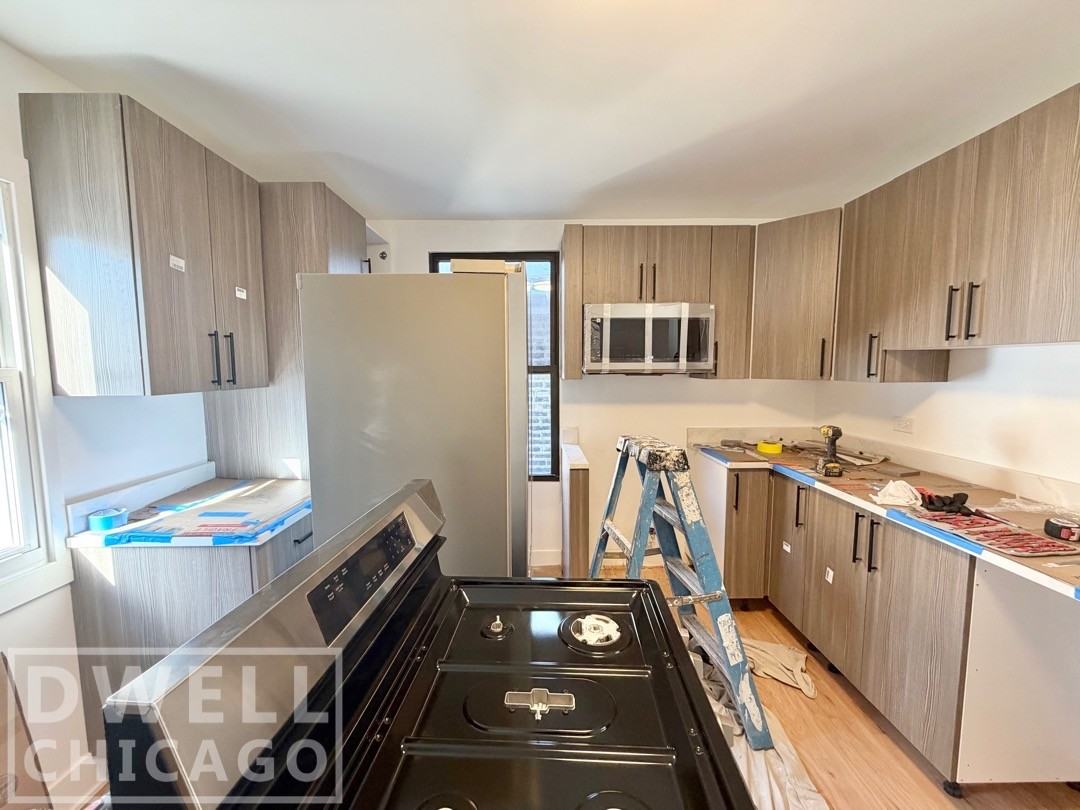 916 N Noble St #PH - Photo 5 of 25