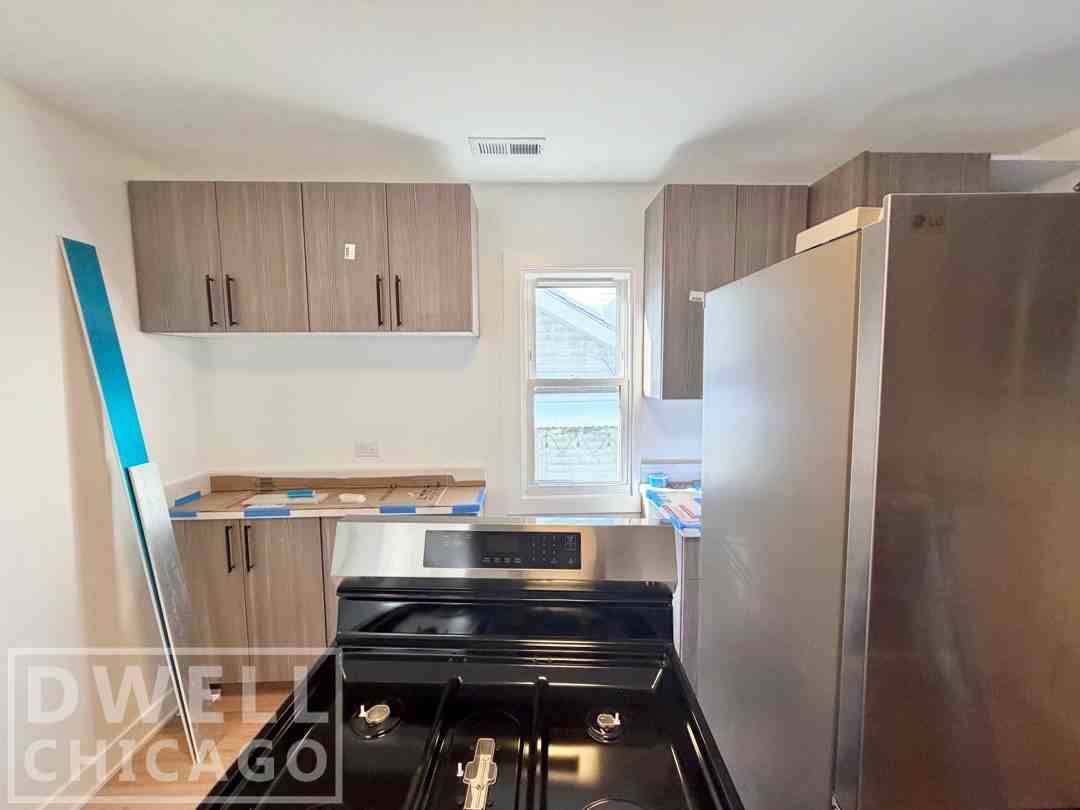 916 N Noble St #PH - Photo 6 of 25