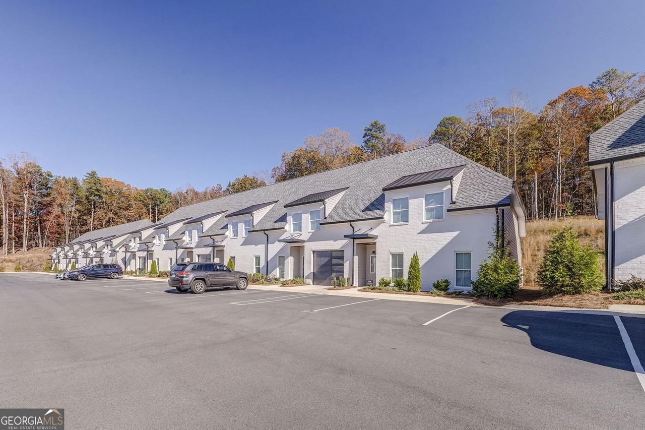 79 Chateau Dr Se - Photo 3 of 41