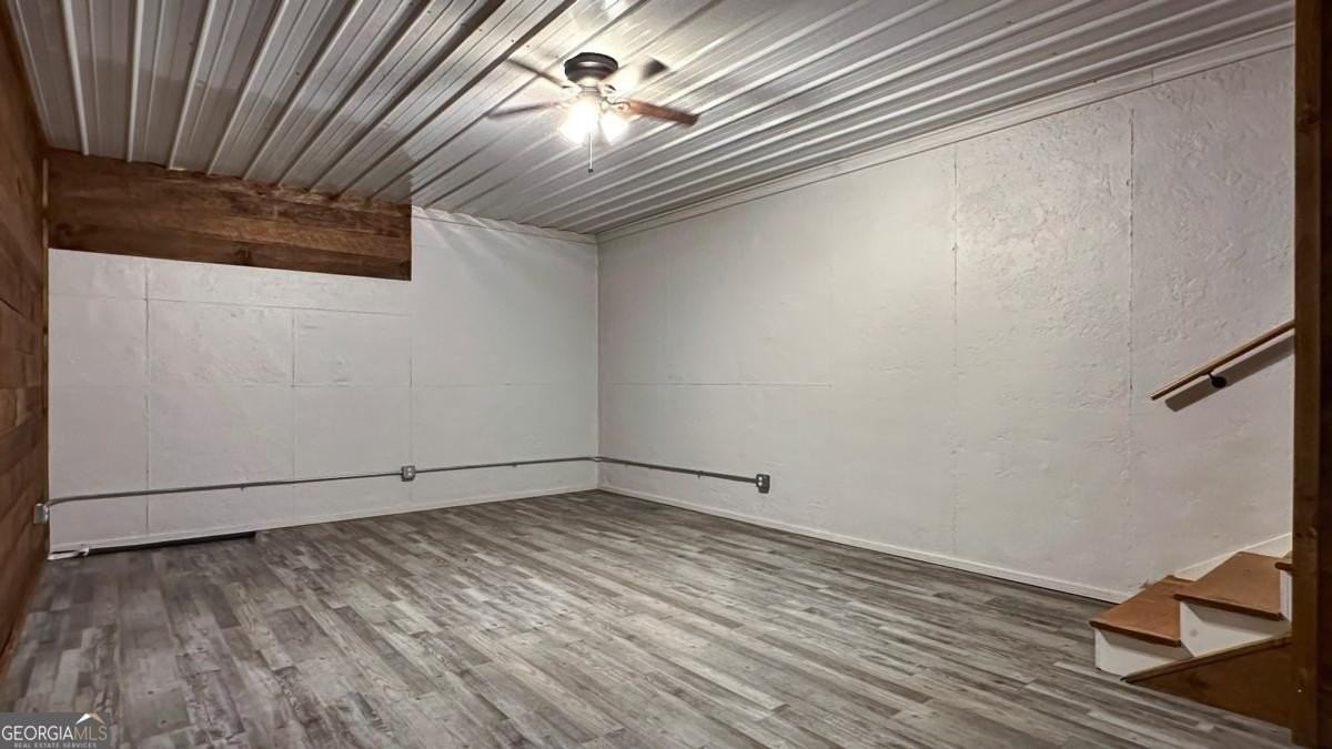 374 Prince Dr - Photo 4 of 50