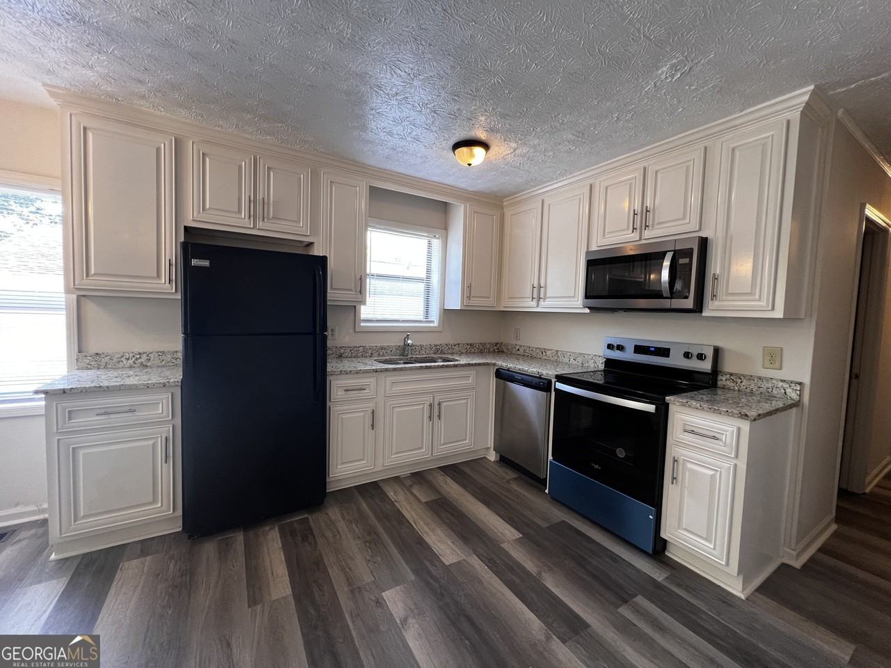 262 Colima Ave - Photo 2 of 6