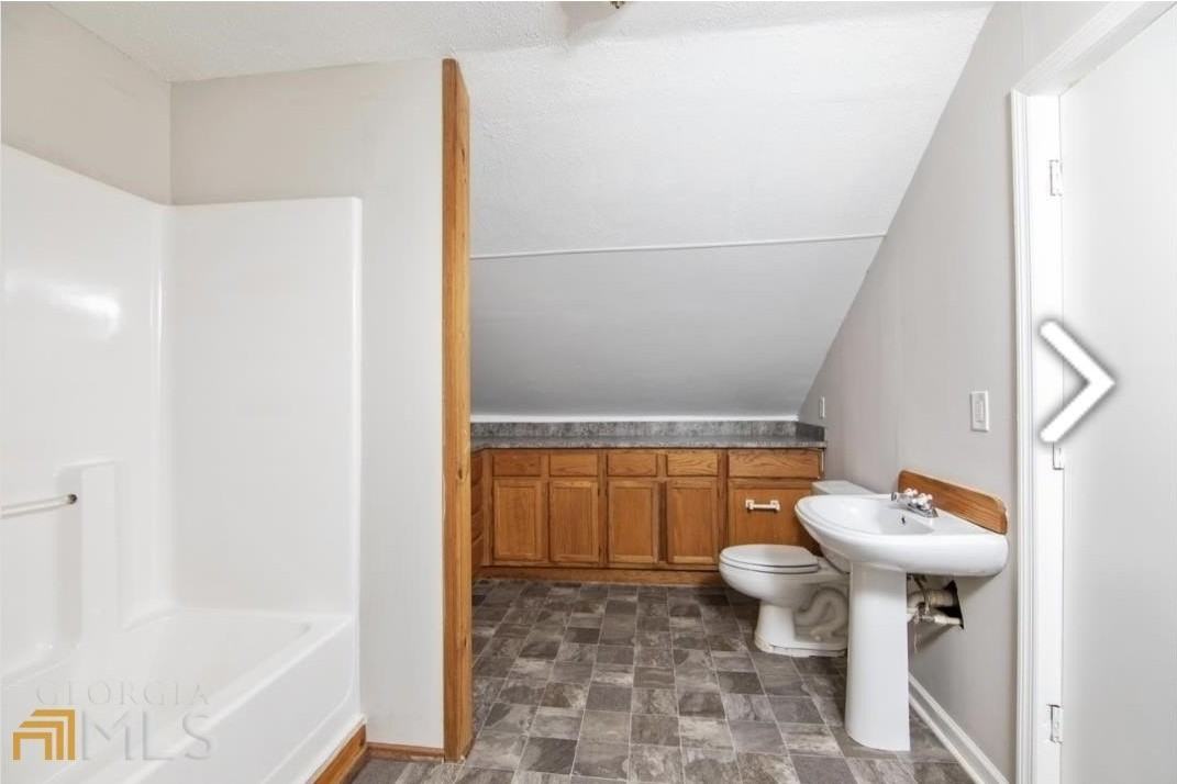 741 Rosemont Rd - Photo 7 of 16