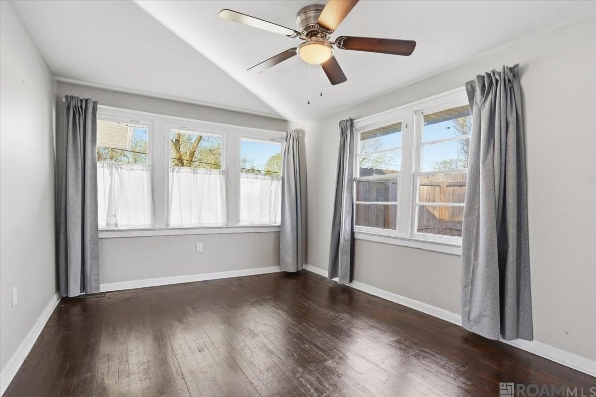 1341 Eddie Robinson Sr Dr - Photo 5 of 15