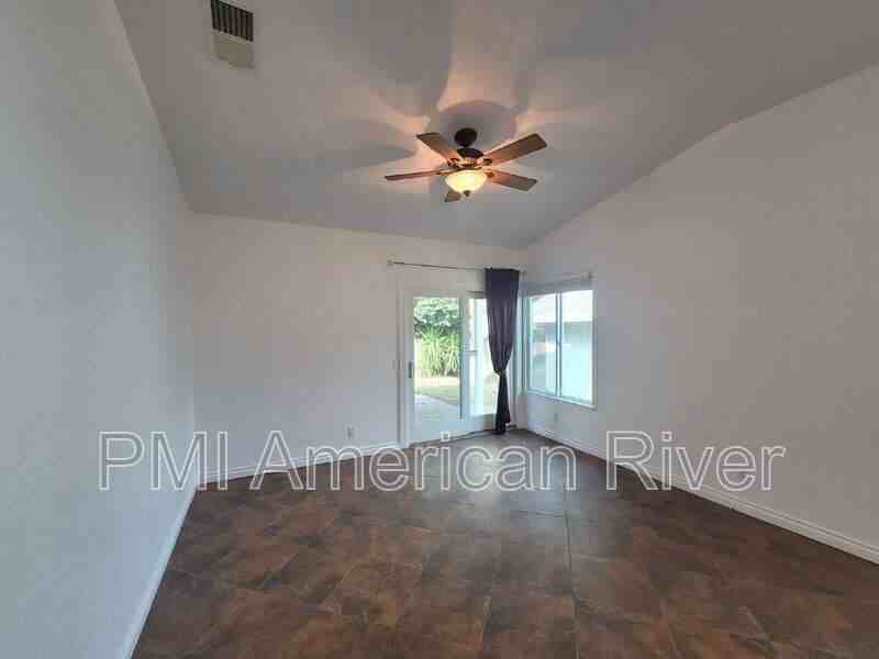 3041 Wolfe Ct - Photo 3 of 23