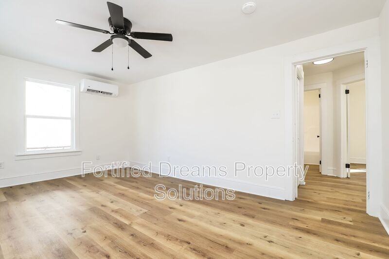 728 Everett St - Photo 5 of 21