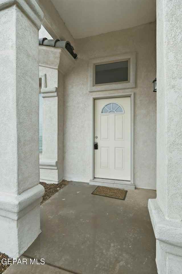 664 Paseo Modesto Dr - Photo 4 of 34