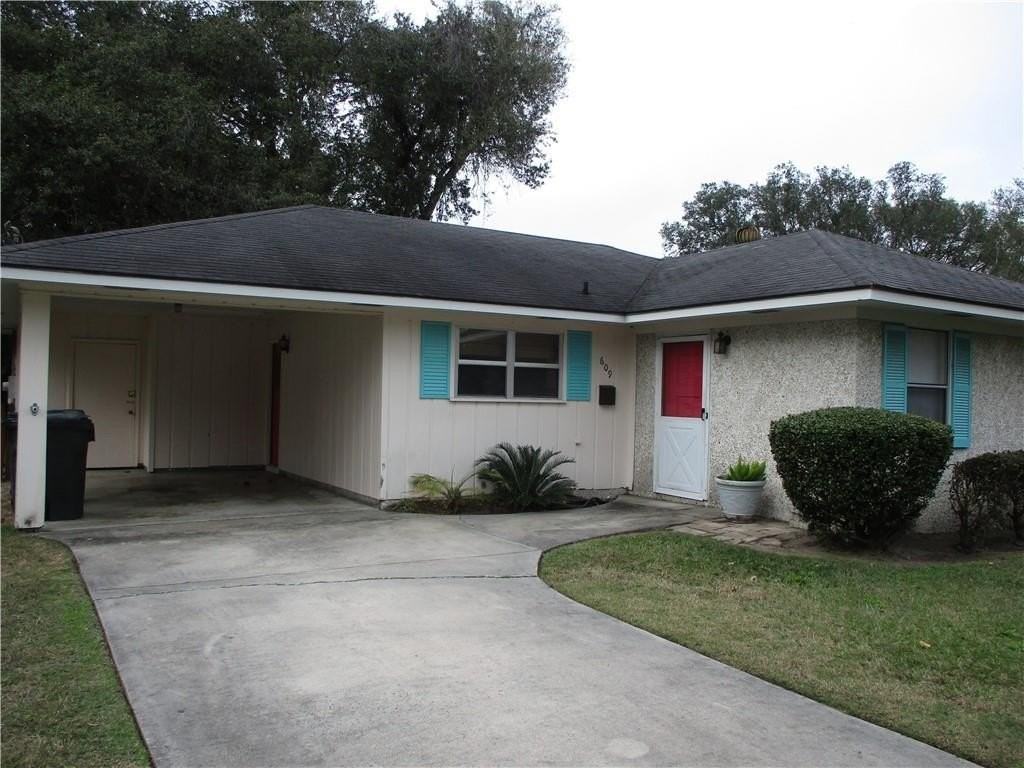 609 Delegal St - Photo 2 of 4