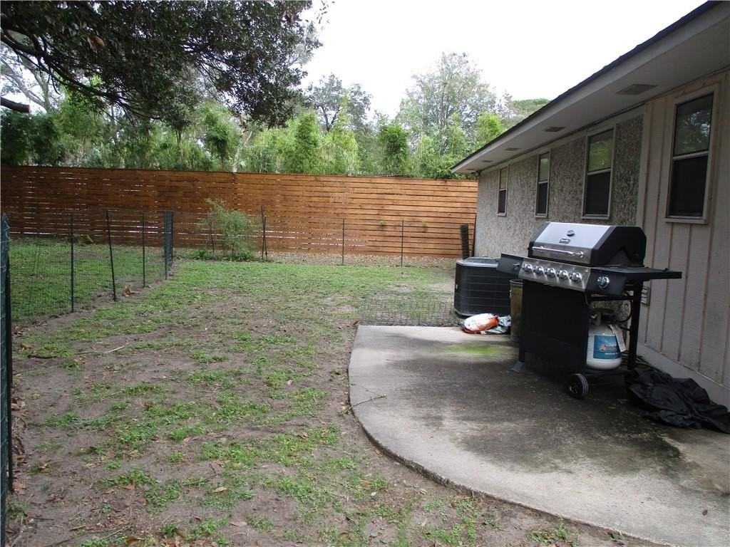 609 Delegal St - Photo 3 of 4