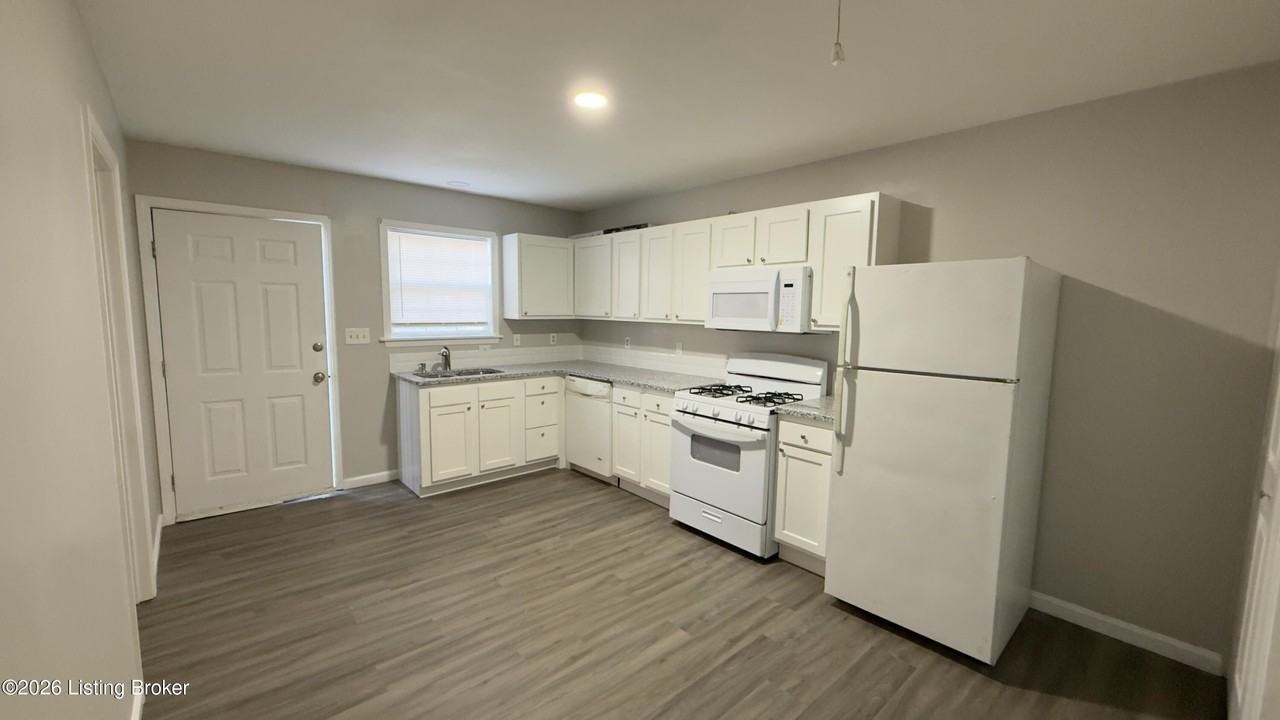 1117 Louis Coleman Jr Dr - Photo 4 of 11