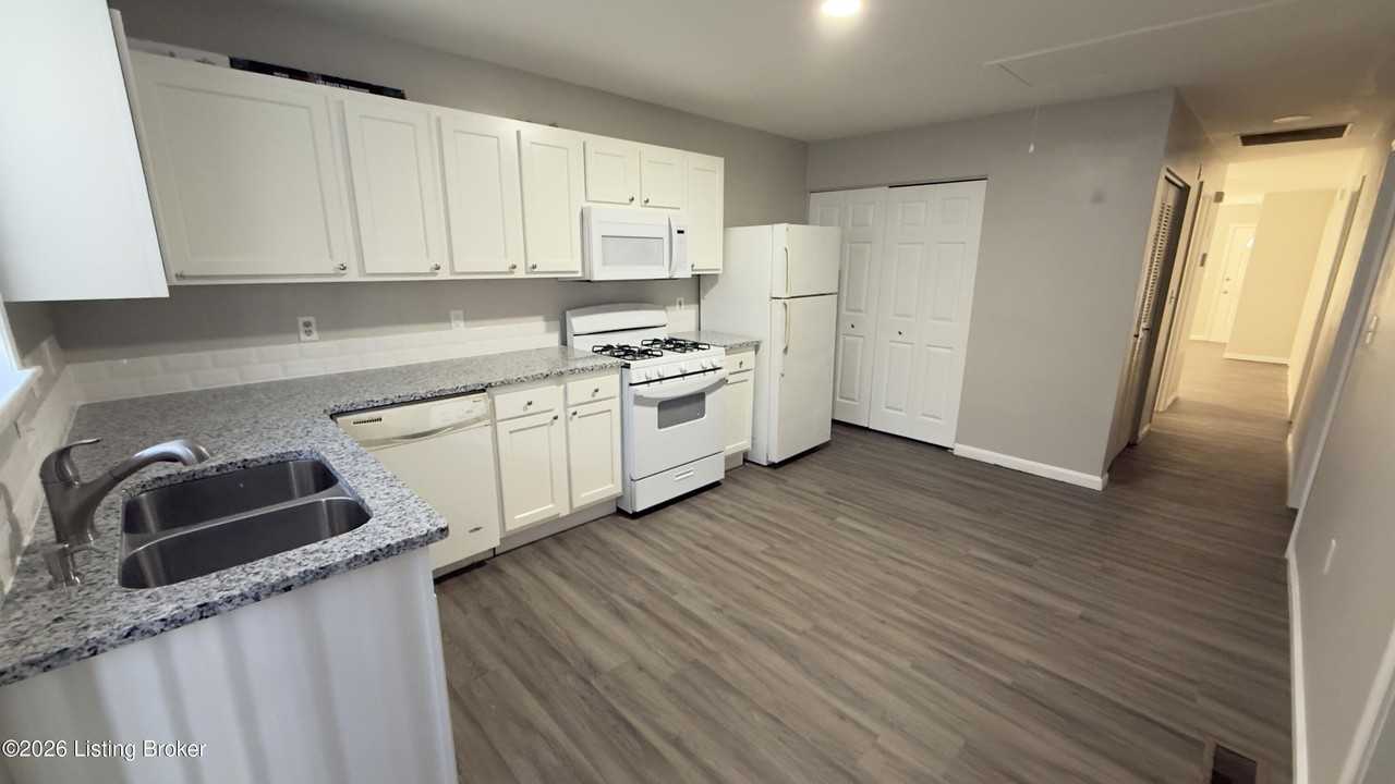 1117 Louis Coleman Jr Dr - Photo 5 of 11