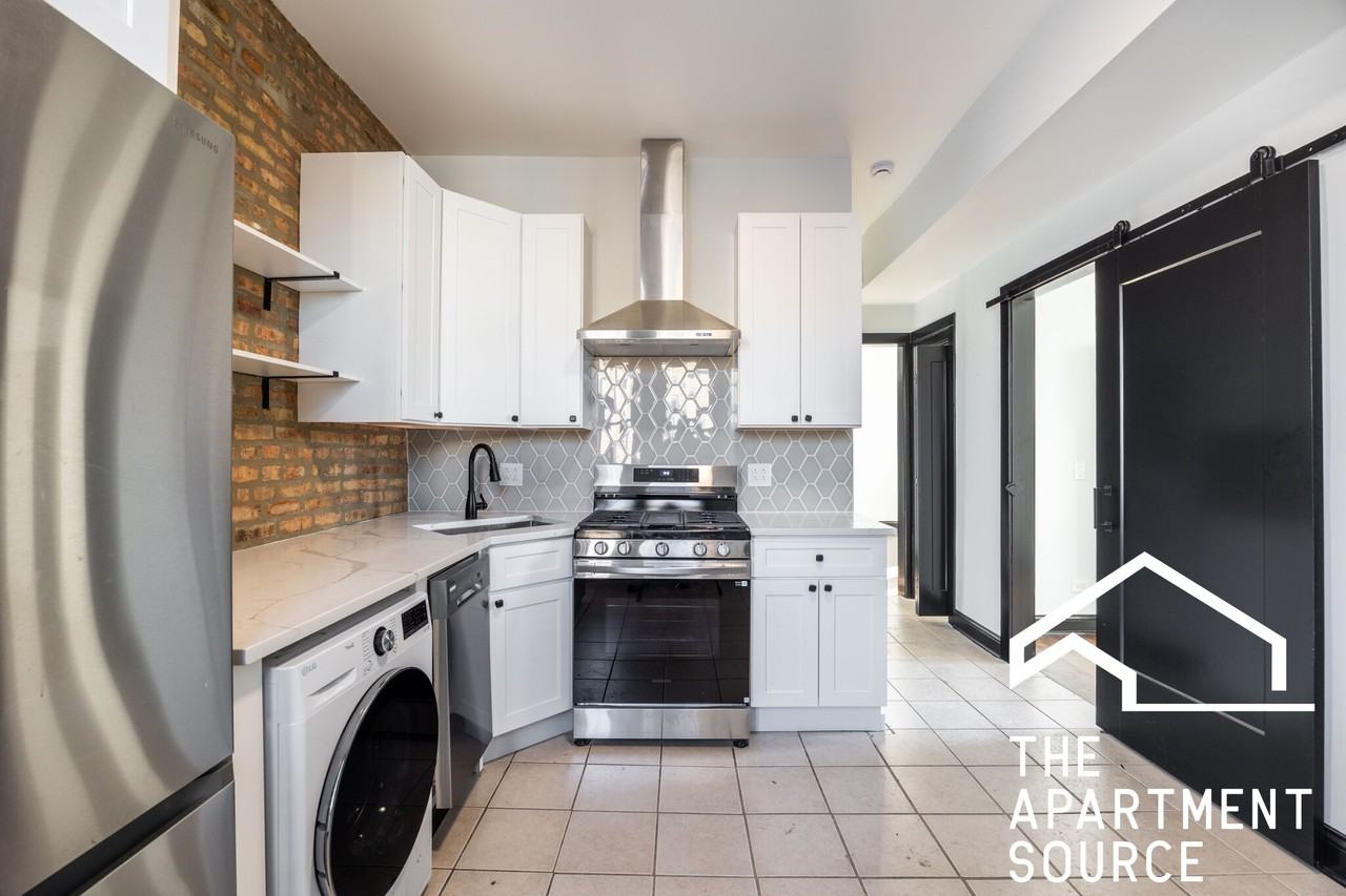 2842 W Augusta Blvd #3W - Photo 3 of 18