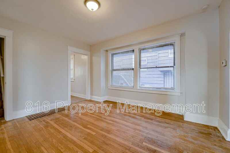 3935 Agnes Ave - Photo 6 of 34