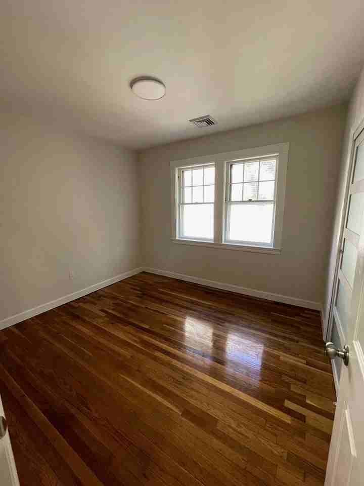 96 Walnut St #2 - Photo 6 of 12