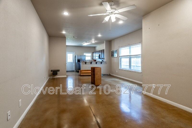 535 Advantage Dr - Photo 6 of 30