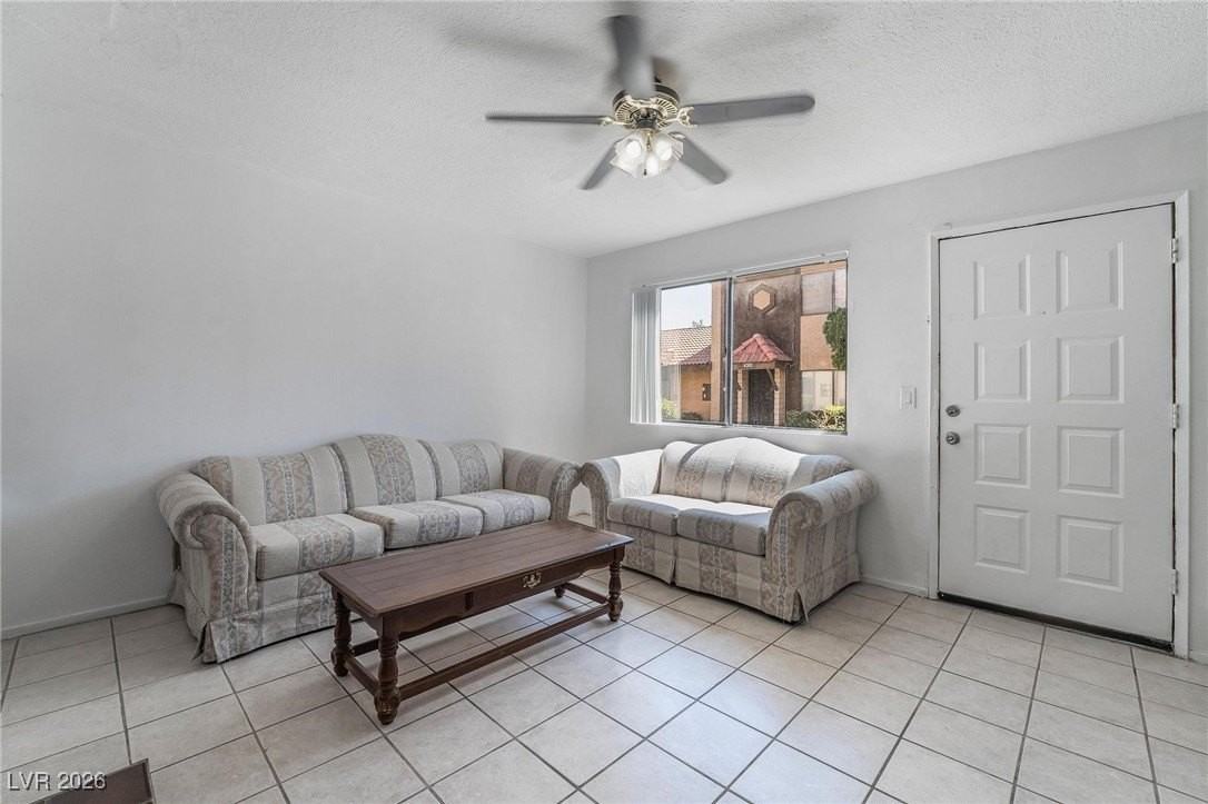 4302 Lynnann Dr - Photo 4 of 19