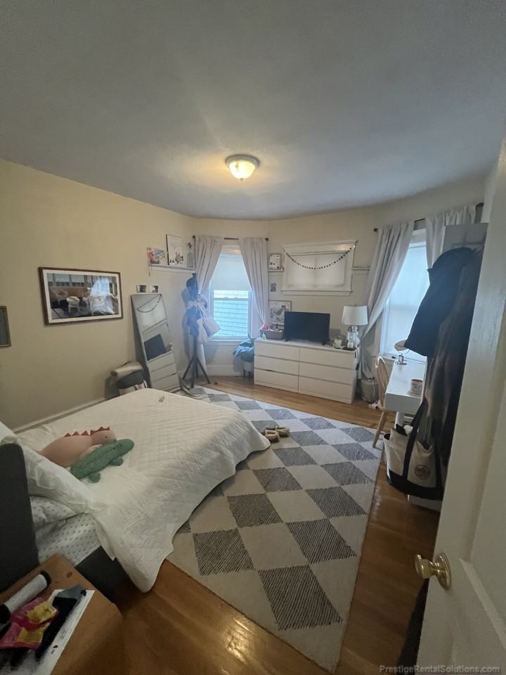 21 Roseclair St #2 - Photo 5 of 19
