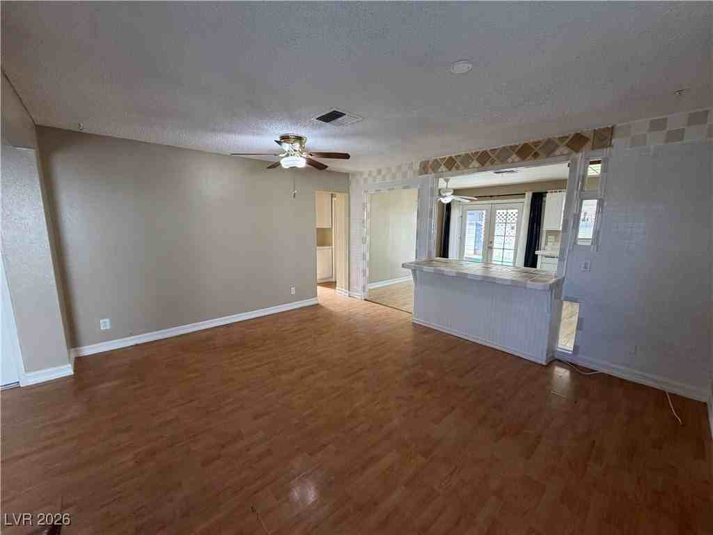 1912 Harvest Dr - Photo 2 of 18