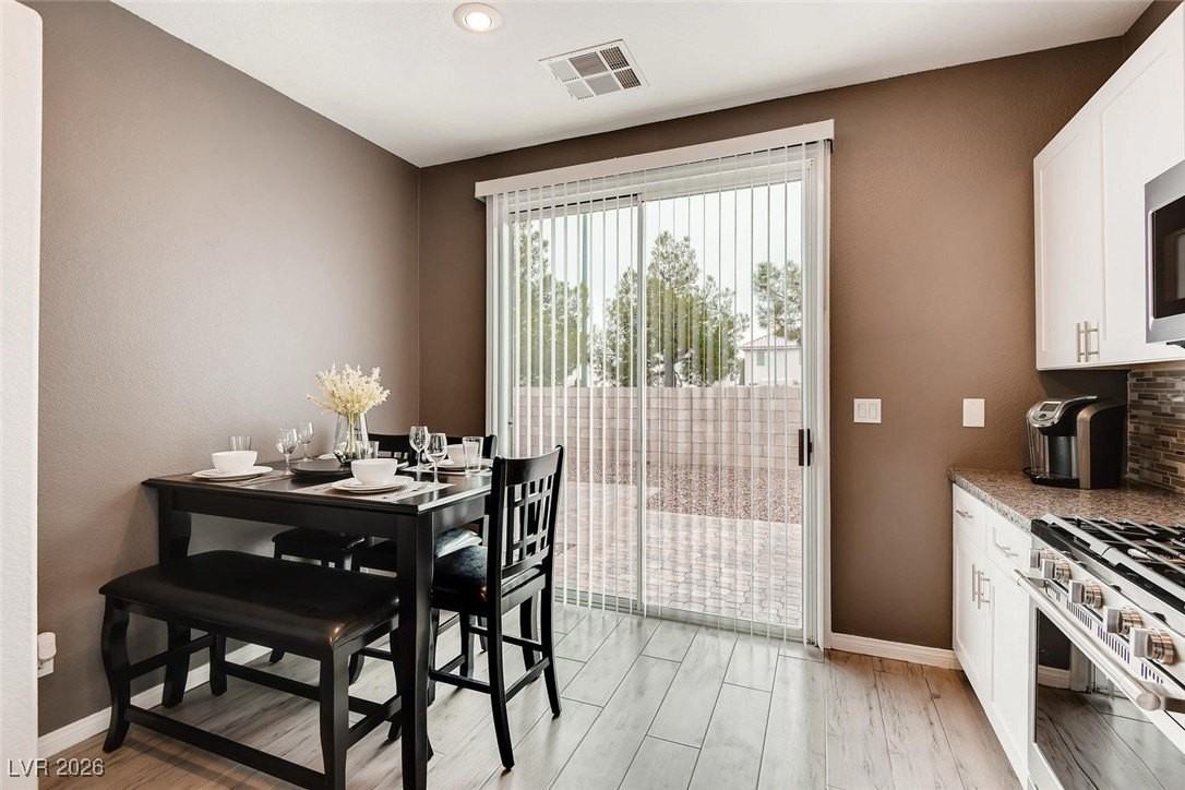 8061 Palace Monaco Ave - Photo 4 of 21