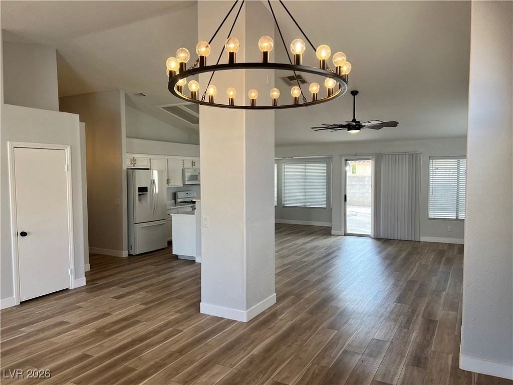 723 Triple Crown St - Photo 3 of 36