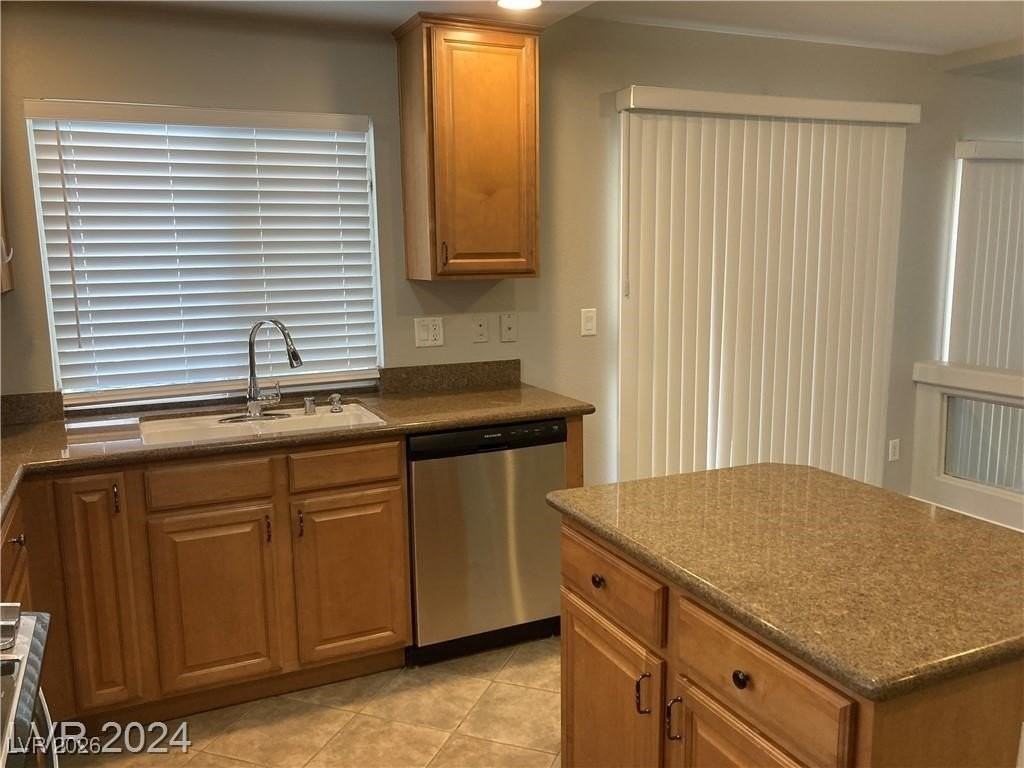 843 Trout Stream Ct - Photo 5 of 43