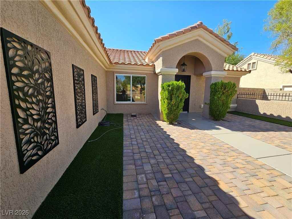 3033 Isaac River Dr - Photo 2 of 27