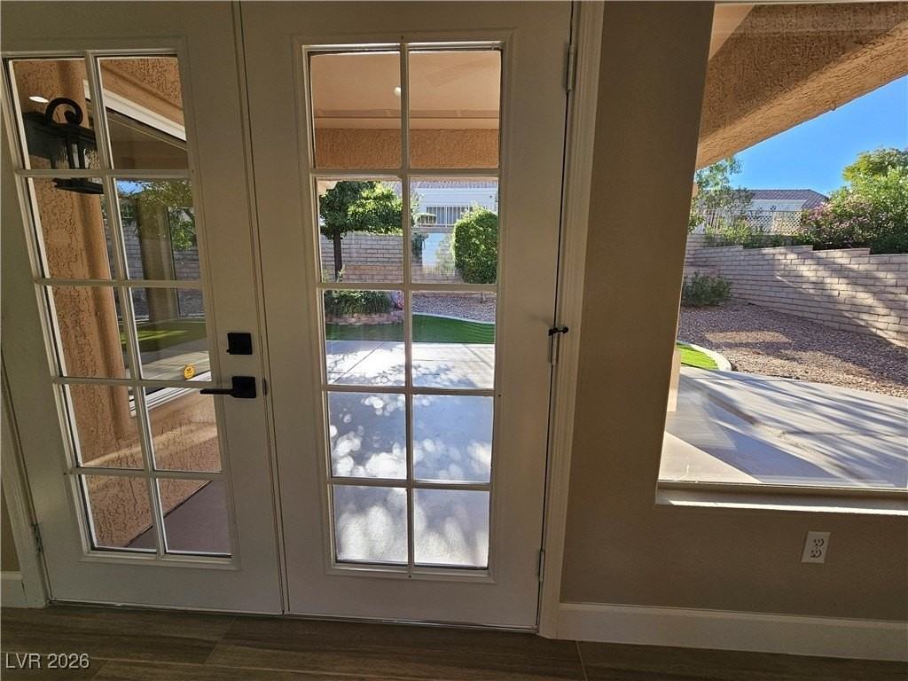 3033 Isaac River Dr - Photo 7 of 27