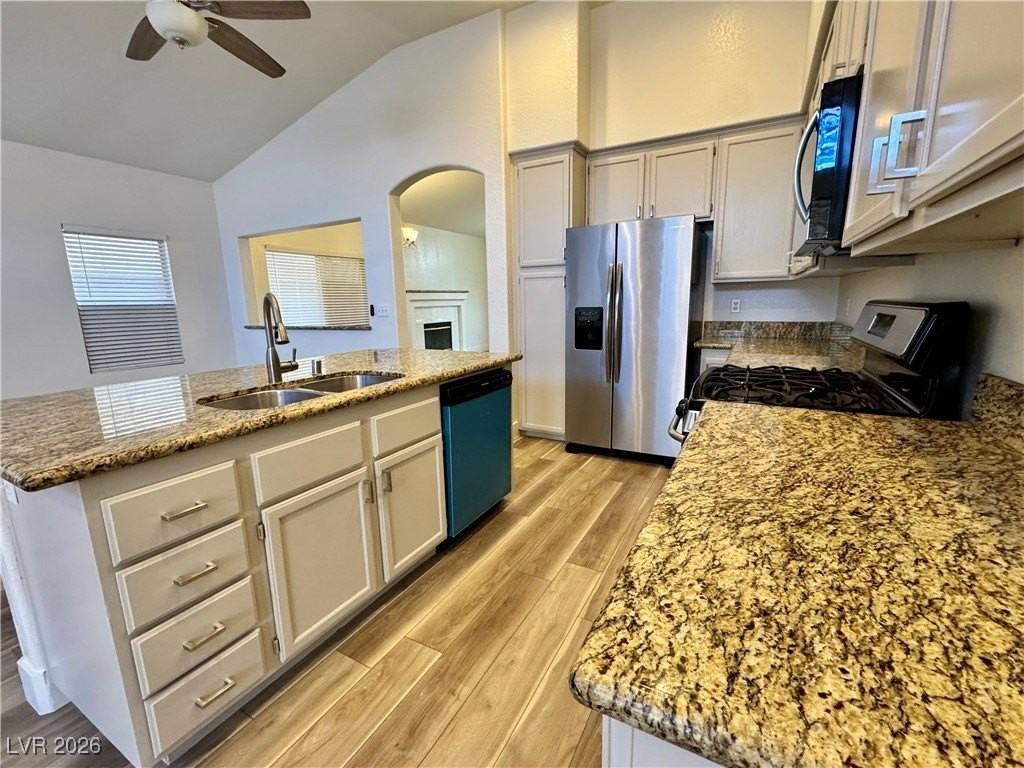 9220 Estrada Ave - Photo 7 of 16