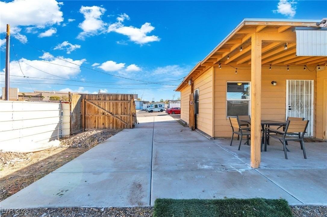 235 Zinc St - Photo 3 of 25