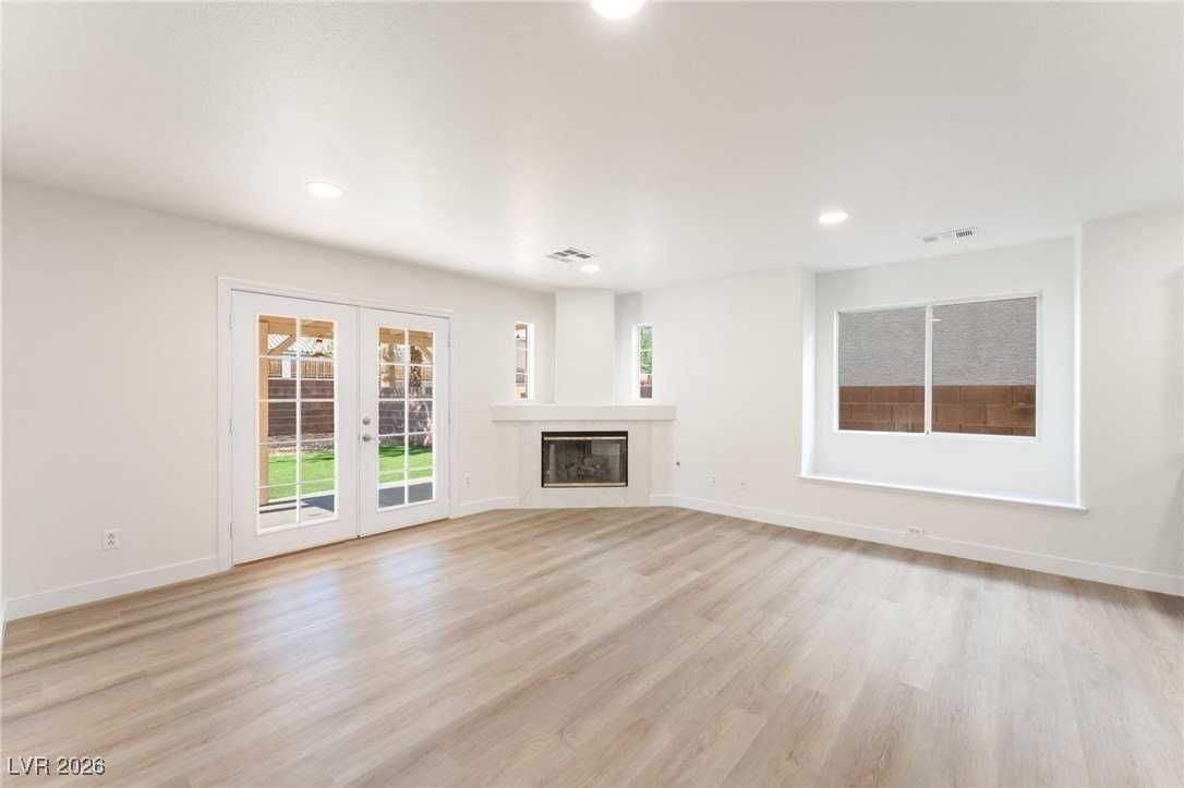 1813 Navajo Lake Way - Photo 2 of 24