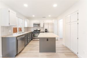 featured image of 1813 Navajo Lake Way