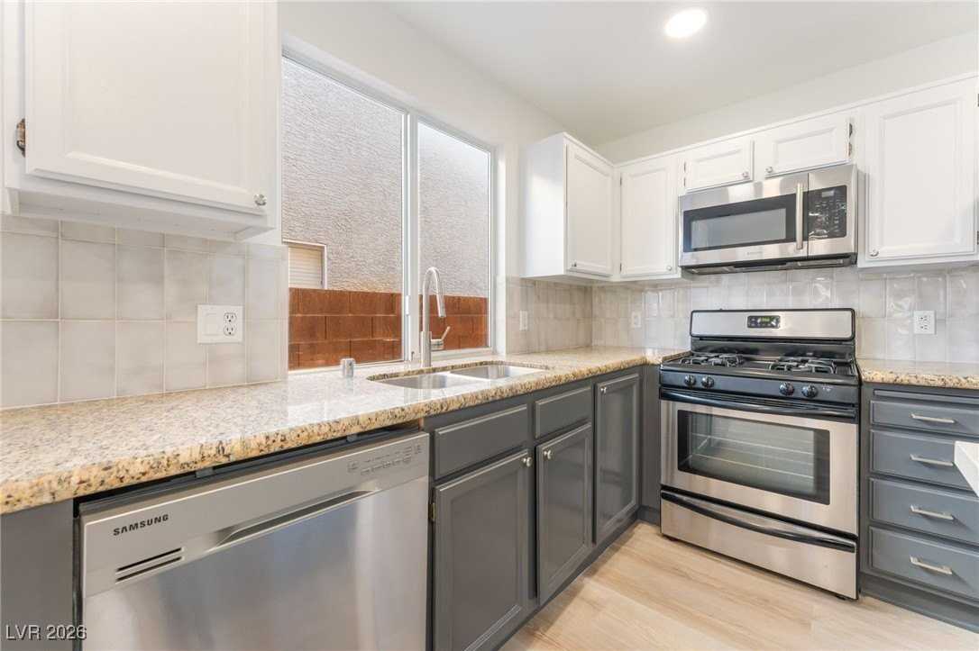 1813 Navajo Lake Way - Photo 7 of 24