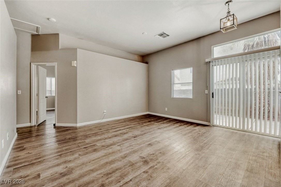 3011 Beaufort Ct - Photo 4 of 16