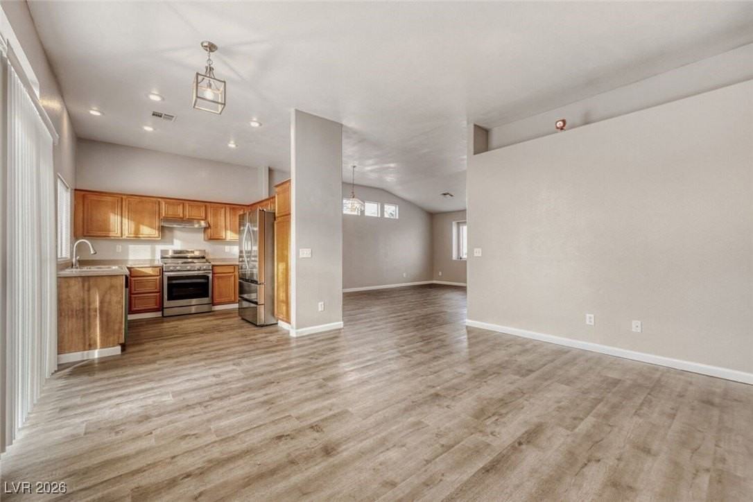 3011 Beaufort Ct - Photo 5 of 16