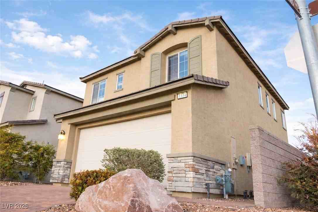 1334 Ossa St - Photo 3 of 17