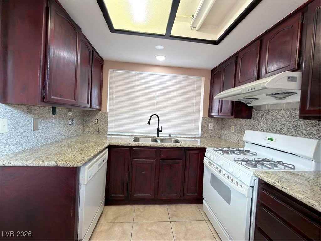 4417 Anatone Dr - Photo 2 of 16