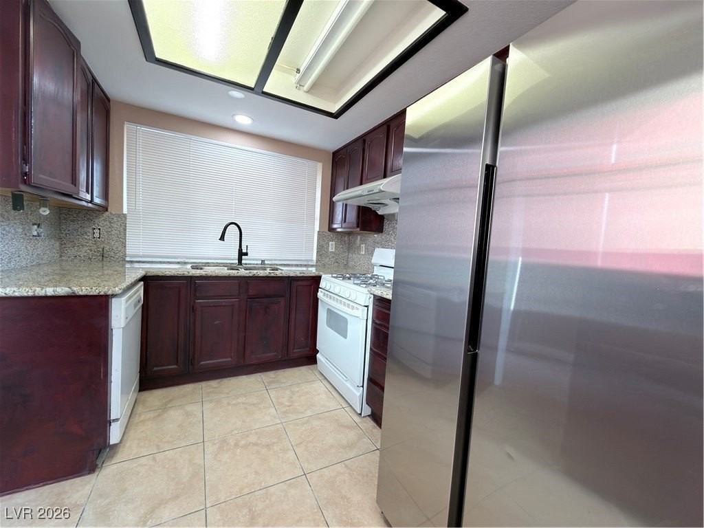 4417 Anatone Dr - Photo 3 of 16