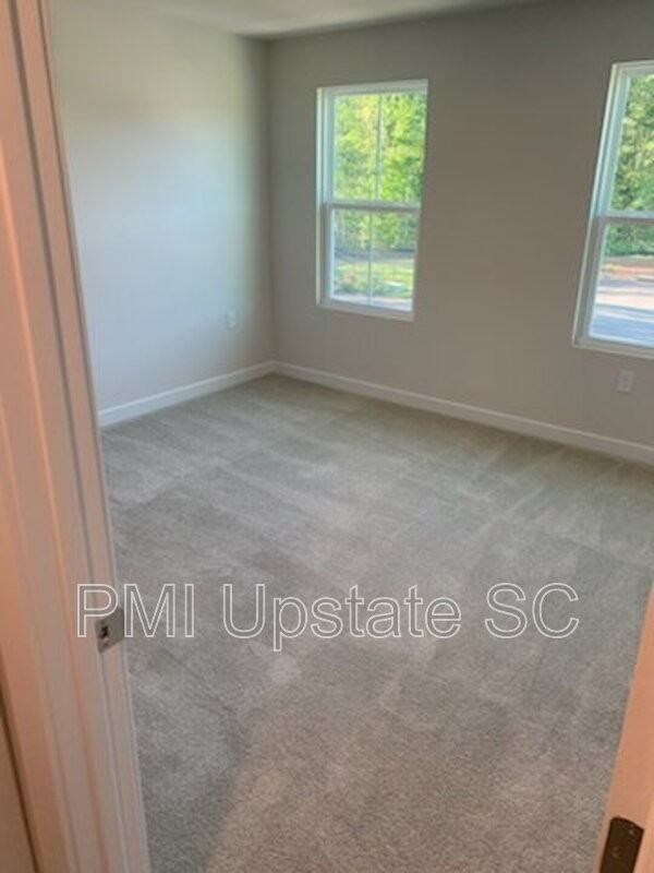 413 Camarillo Ln - Photo 6 of 8