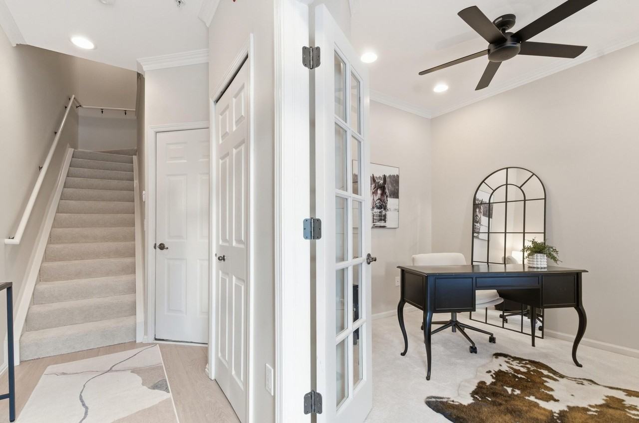 531 Graten St - Photo 3 of 19