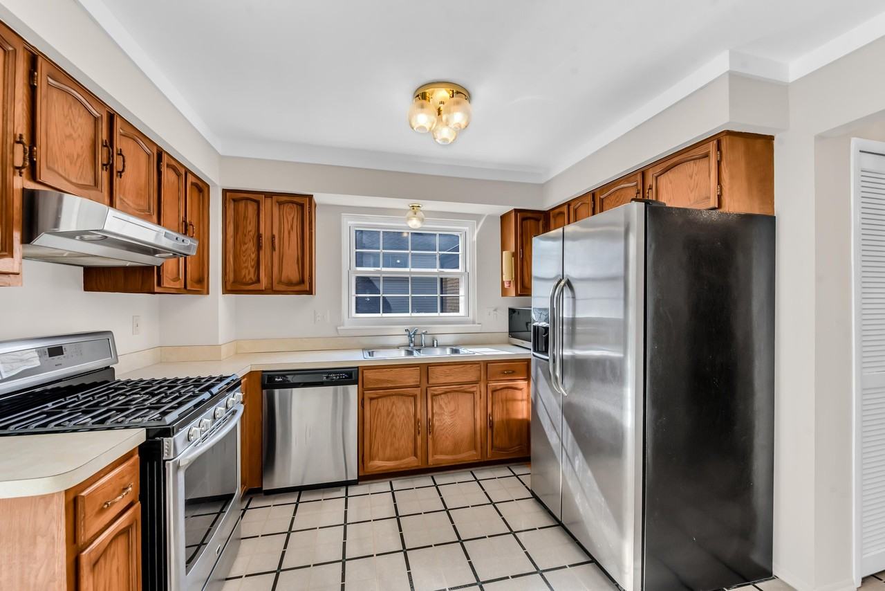 197 Kings Way - Photo 7 of 30