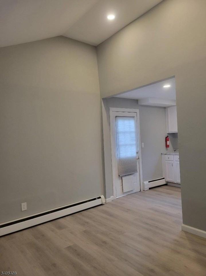 16 Beech Ct - Photo 2 of 14