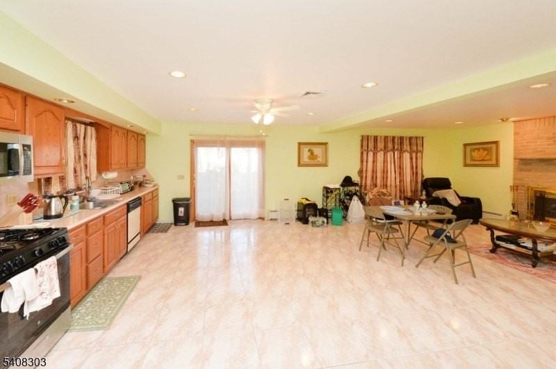 121 Frederick Ave #2 - Photo 2 of 13