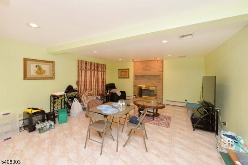 121 Frederick Ave #2 - Photo 5 of 13