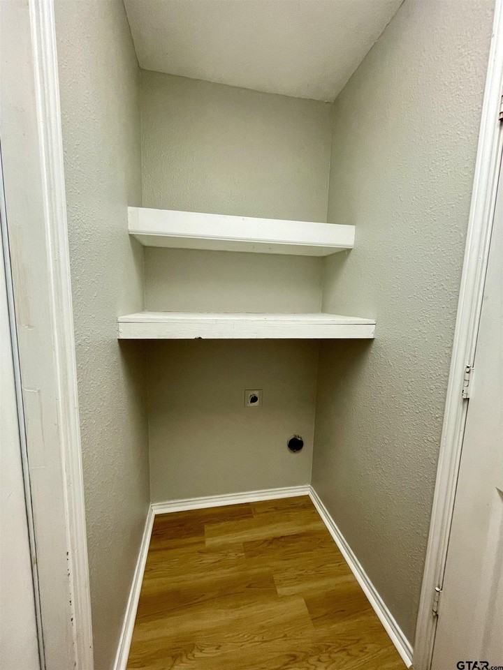 211 Ash Dr - Photo 6 of 25