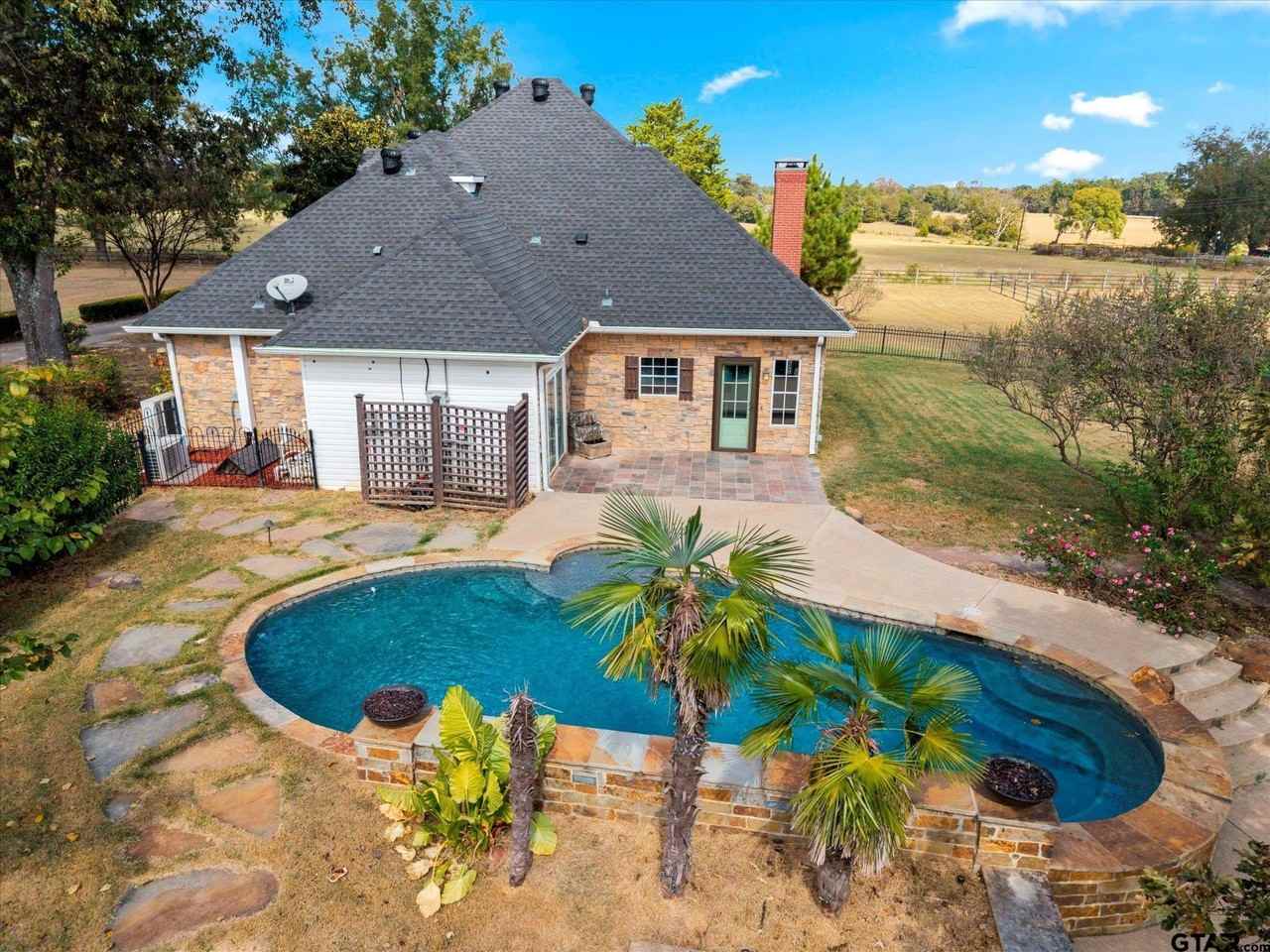 1879 Fig Rd - Photo 2 of 26